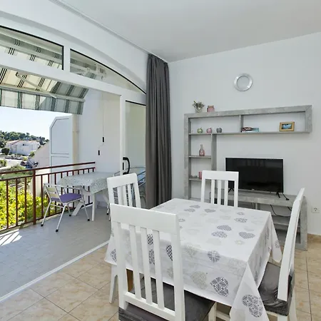 Oliva شقة هفار