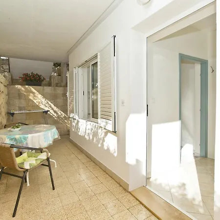 Апартаменти Summer Oliva Hvar Хвар